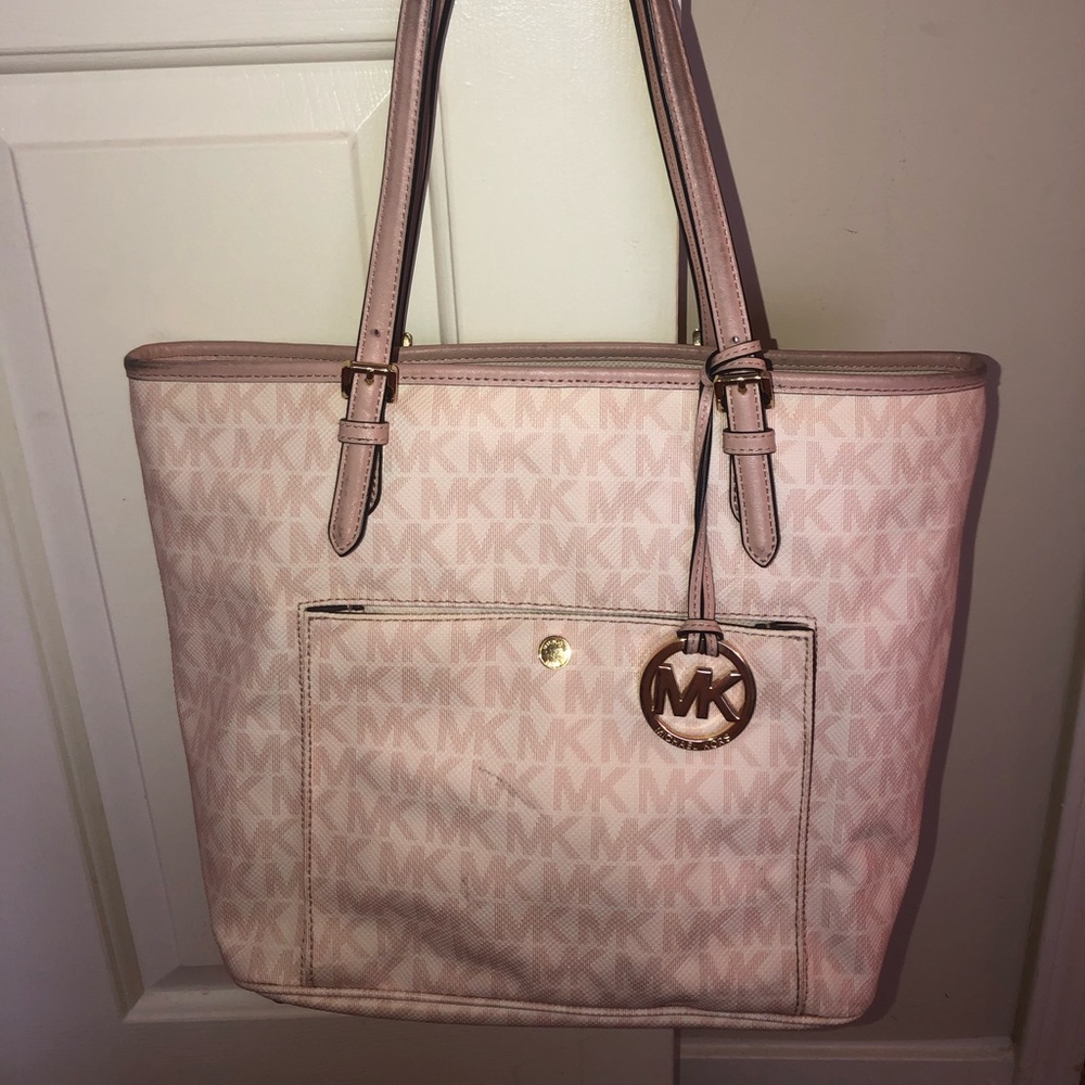 Michael Kors Authentic Shoulder Bag